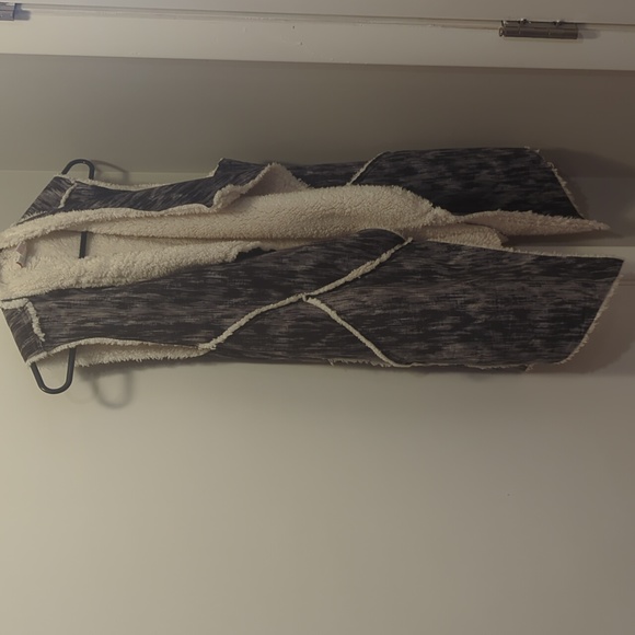 Lularoe fleece lined vest - Picture 2 of 6